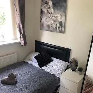  Guest house Cozy Small Double In Quiet Cul-de-sac