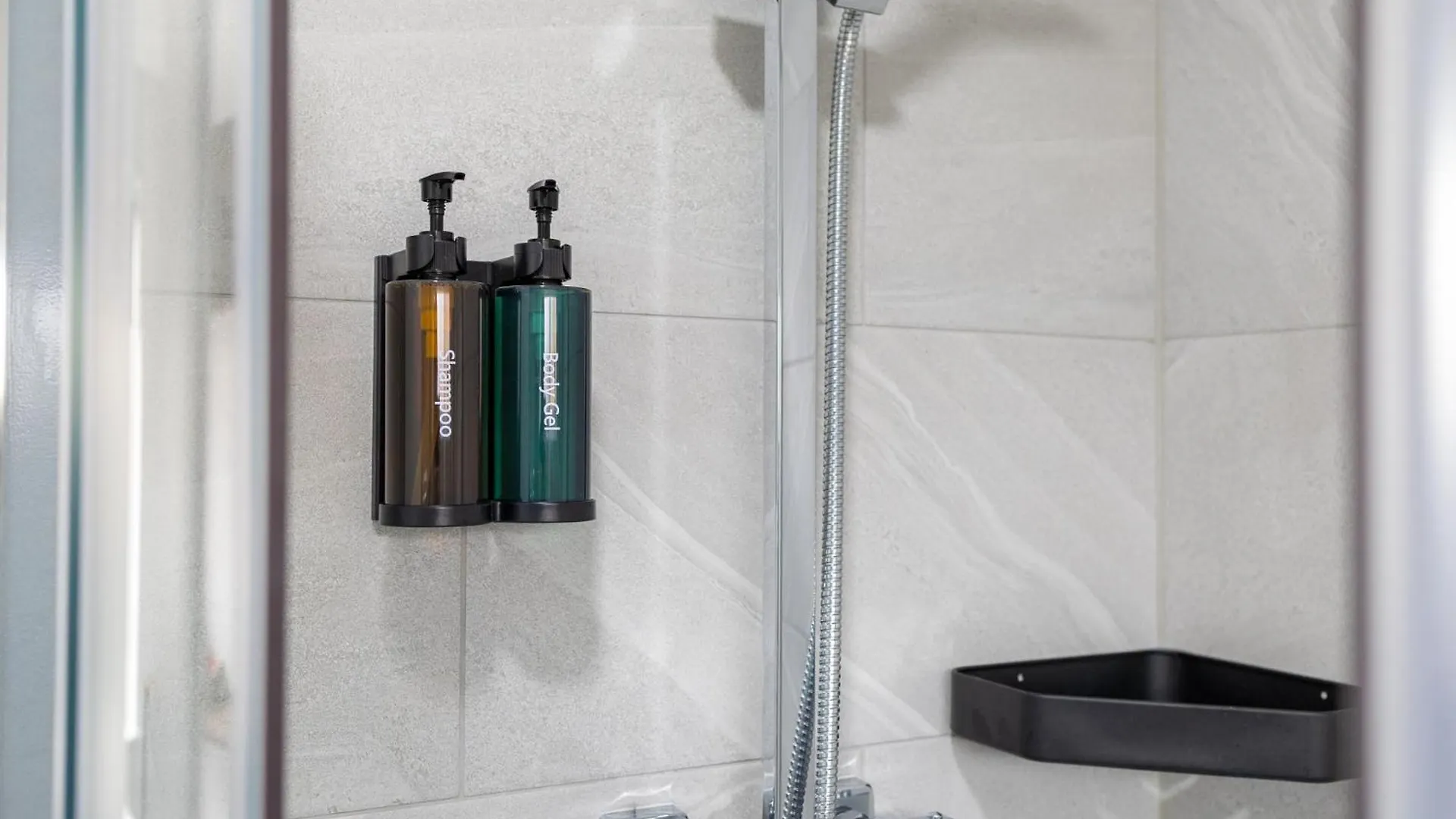 Premium Serviced Accommodation Rooms Nottingham - All With Ensuites Guest house